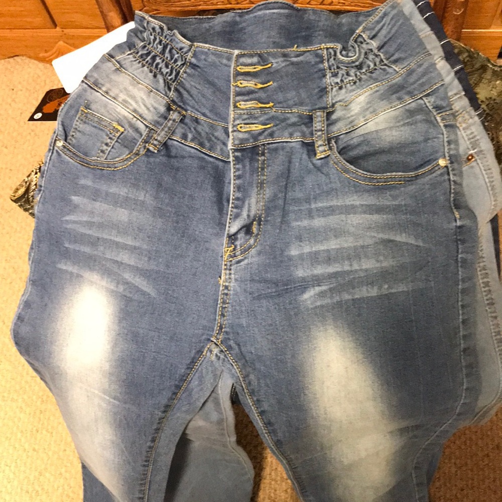 High waisted jeans